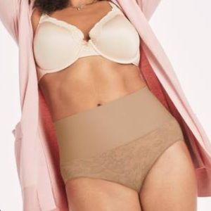 NWT Maidenform shaping panty plus size